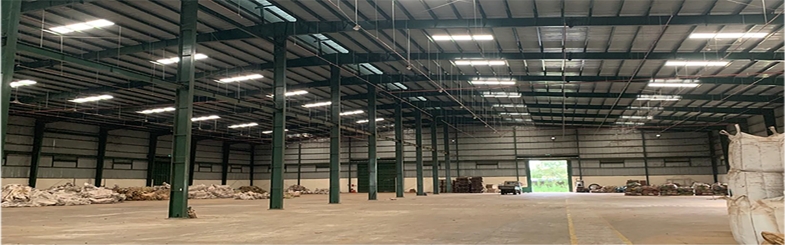 Large-scale storage facility with high output capacity